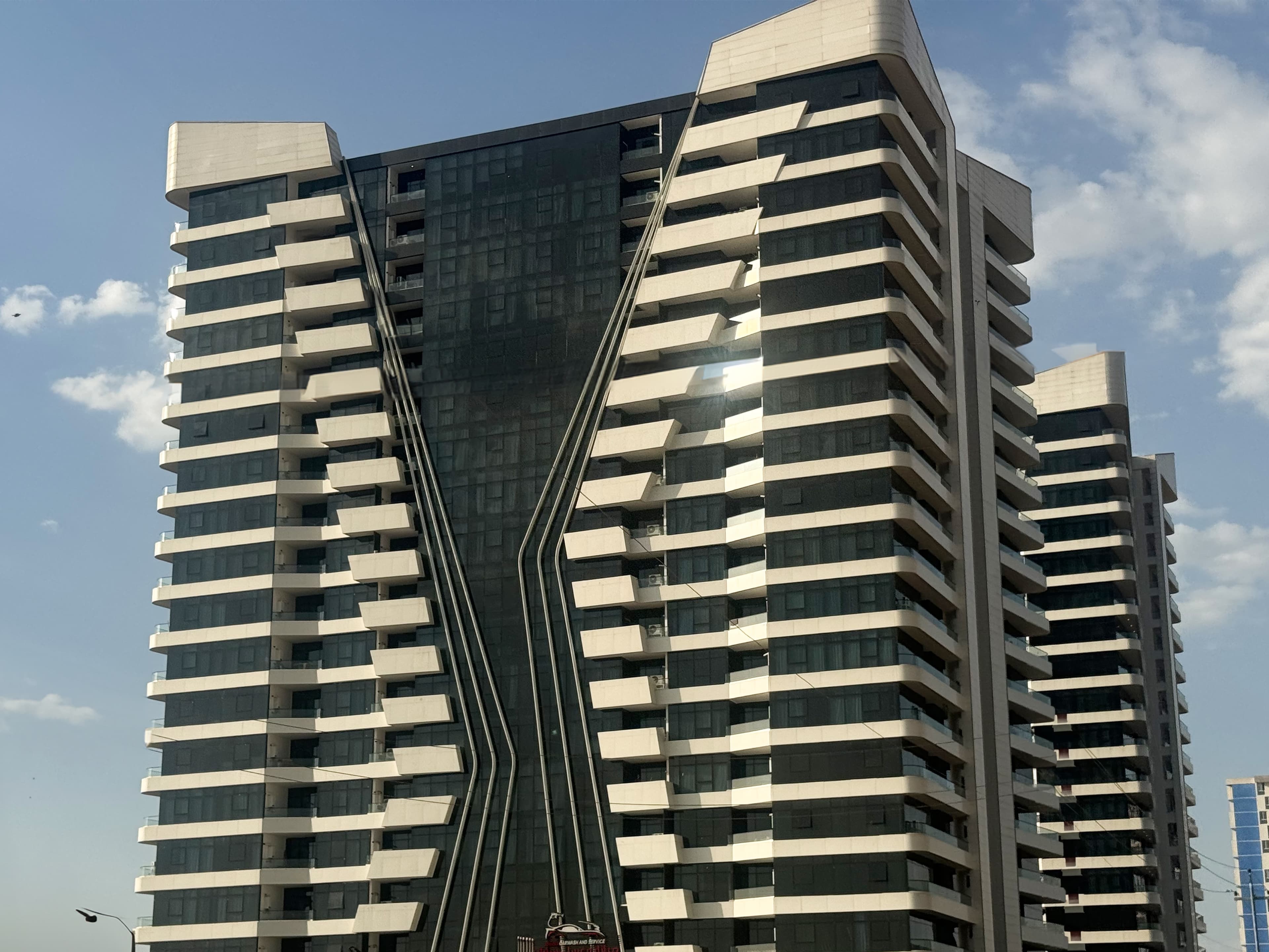 White Towers, photo 1
